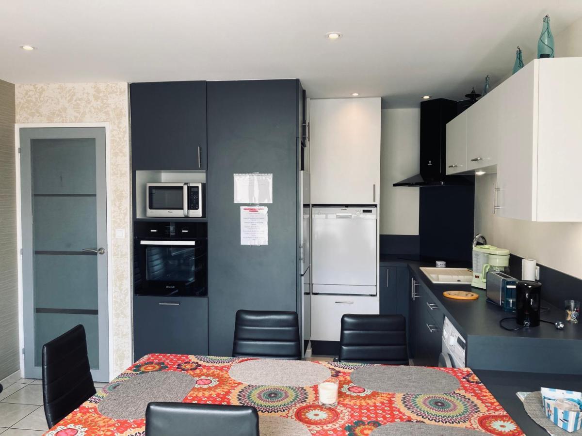 Standing, Luminosite A 100M De La Mer, T3 Prestige Сент-Илер-де-Рье Экстерьер фото
